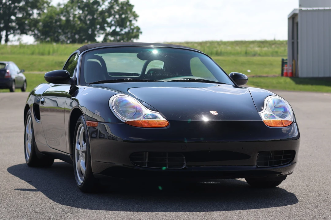 2001 Porsche 986 Boxster - Image 23 of 31