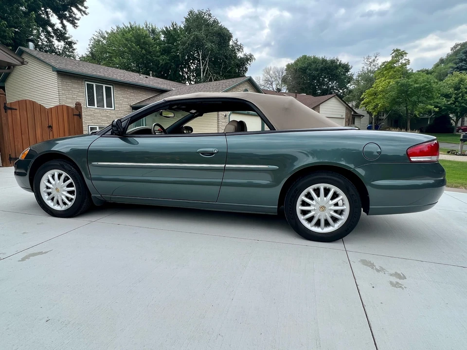 2002 Chrysler Sebring - Image 5 of 31