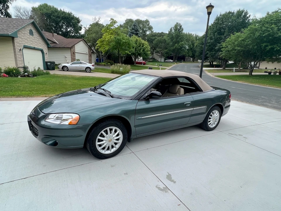 2002 Chrysler Sebring - Image 3 of 31