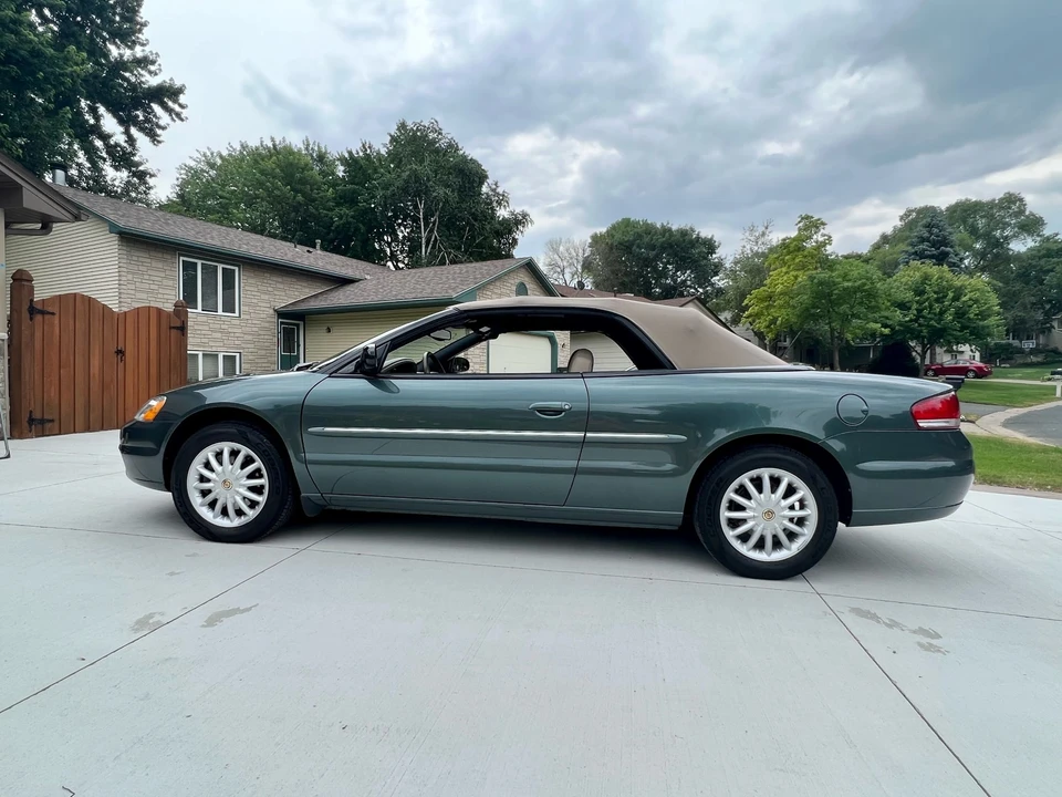 2002 Chrysler Sebring - Image 4 of 31
