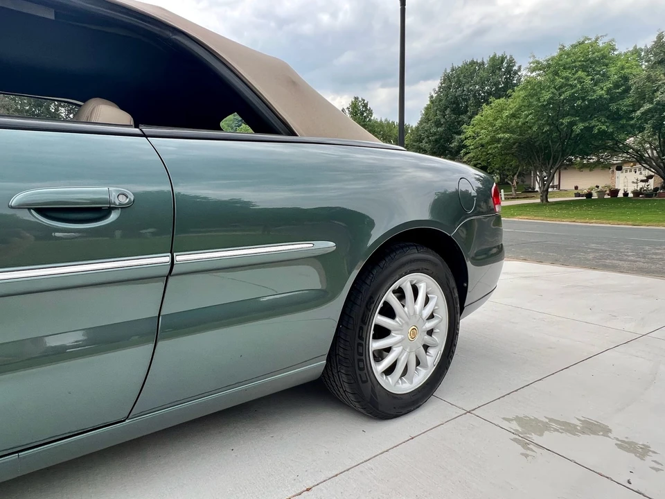 2002 Chrysler Sebring - Image 25 of 31