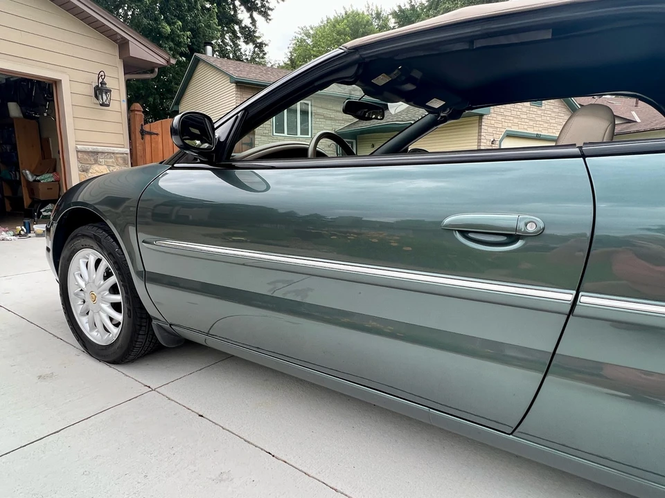 2002 Chrysler Sebring - Image 24 of 31
