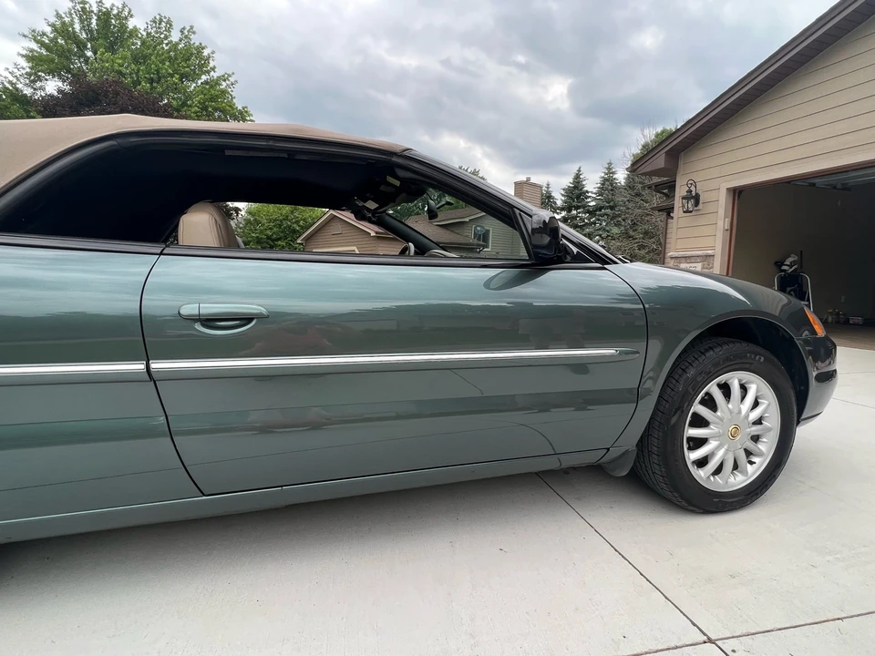 2002 Chrysler Sebring - Image 23 of 31