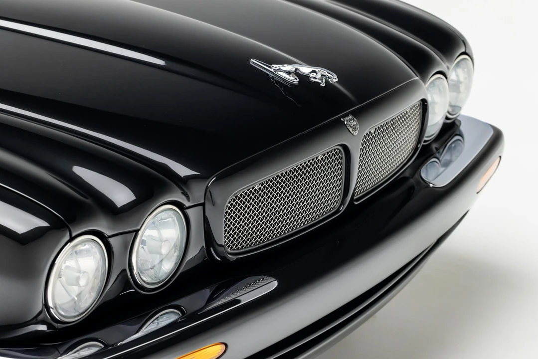 2002 Jaguar X308 XJR - Image 22 of 31