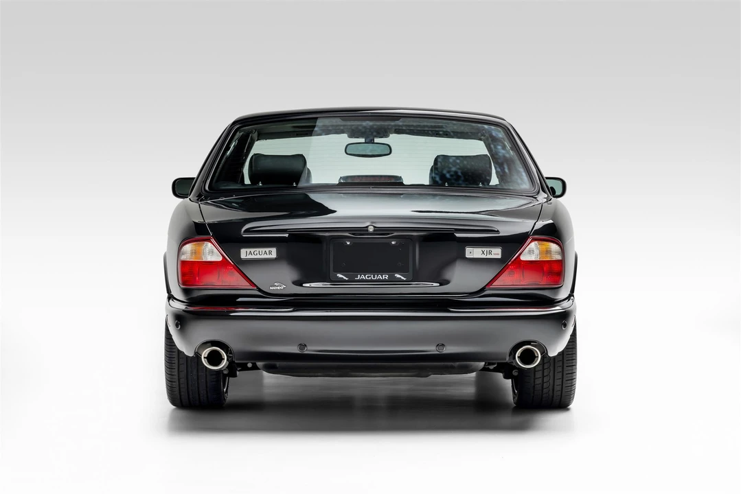 2002 Jaguar X308 XJR - Image 10 of 31