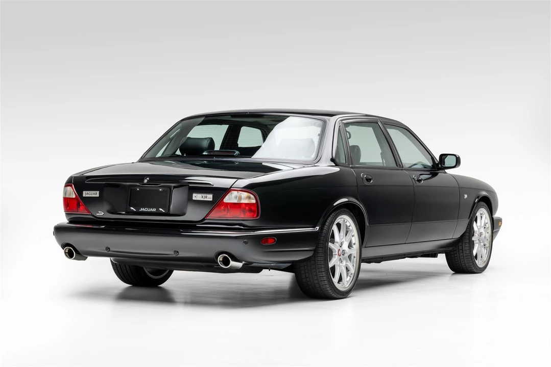 2002 Jaguar X308 XJR - Image 11 of 31