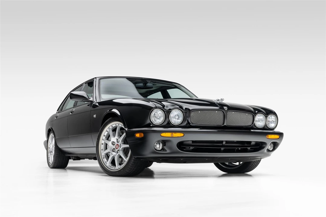 2002 Jaguar X308 XJR - Image 18 of 31