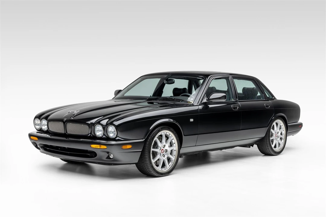 2002 Jaguar X308 XJR - Image 3 of 31