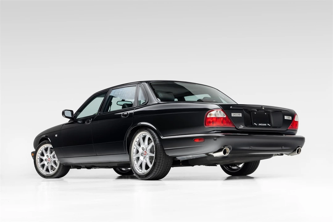 2002 Jaguar X308 XJR - Image 8 of 31