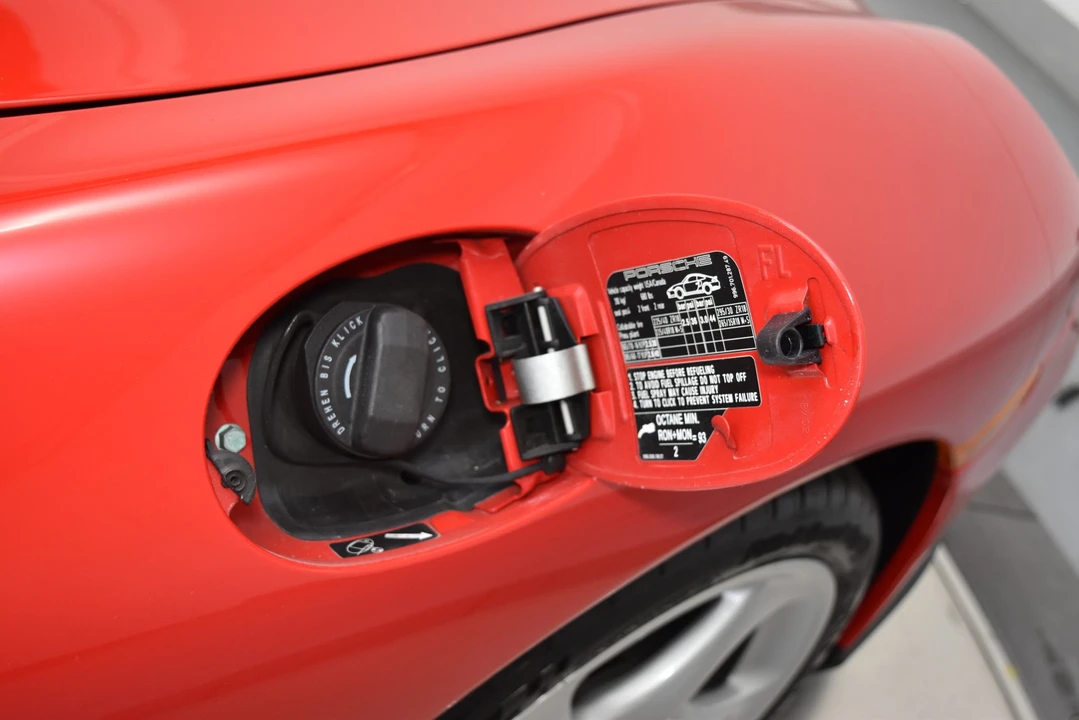 2002 Porsche 996 Turbo - Image 25 of 31