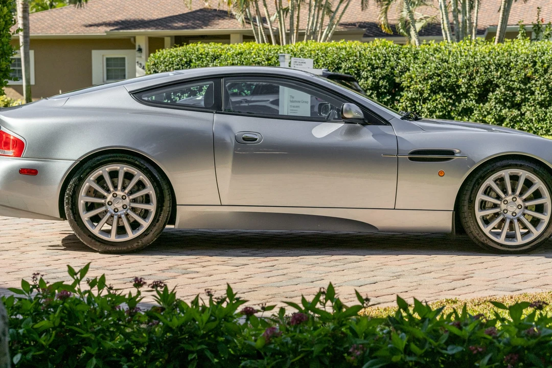 2003 Aston Martin Vanquish 1st Gen - Image 8 of 31