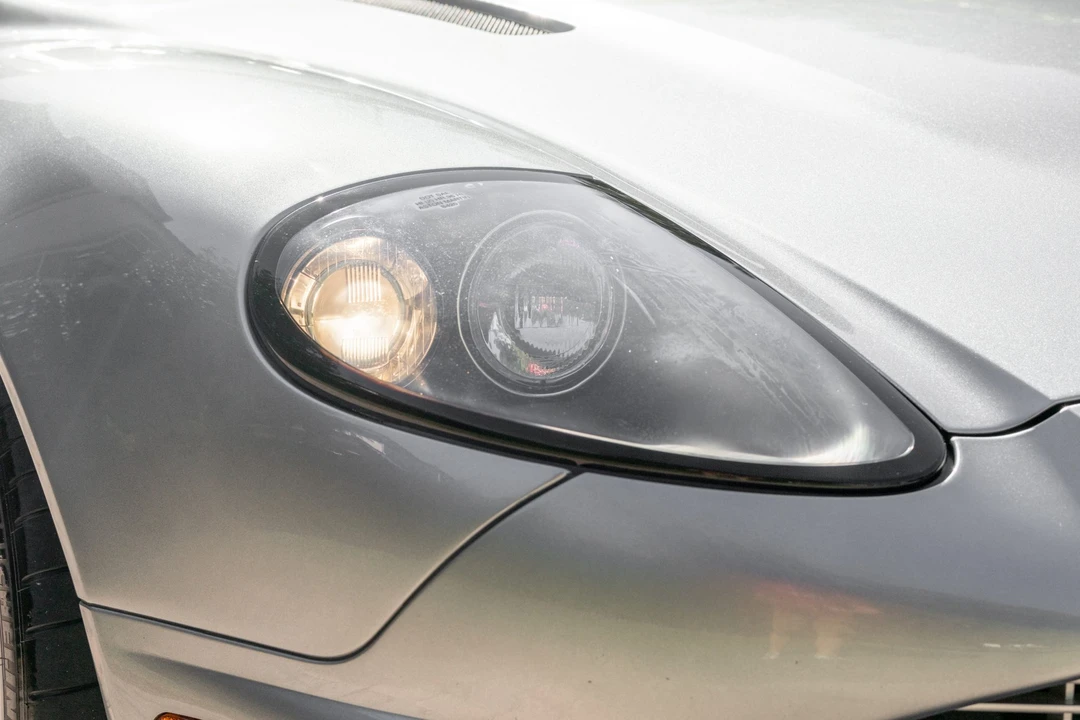 2003 Aston Martin Vanquish 1st Gen - Image 14 of 31