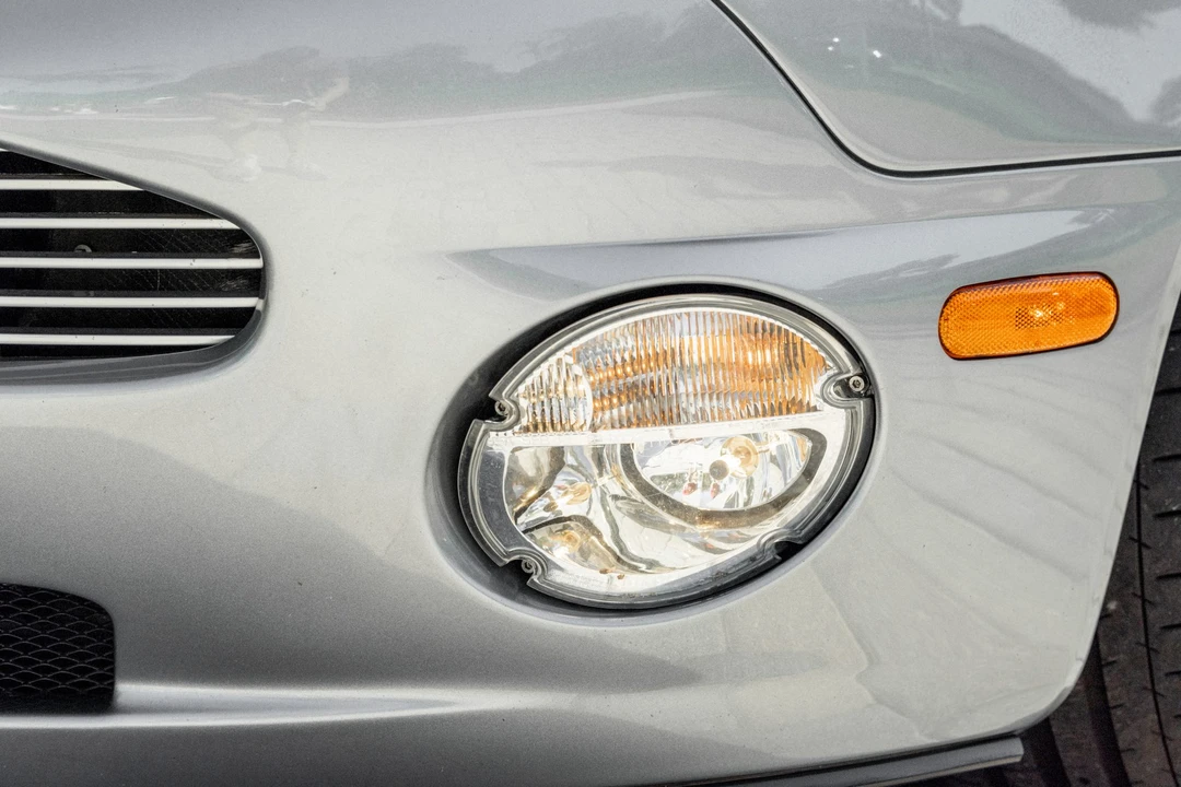 2003 Aston Martin Vanquish 1st Gen - Image 16 of 31