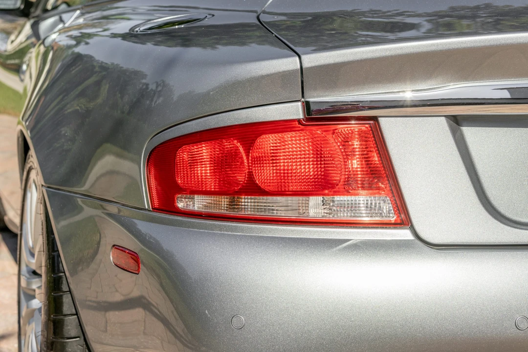 2003 Aston Martin Vanquish 1st Gen - Image 17 of 31