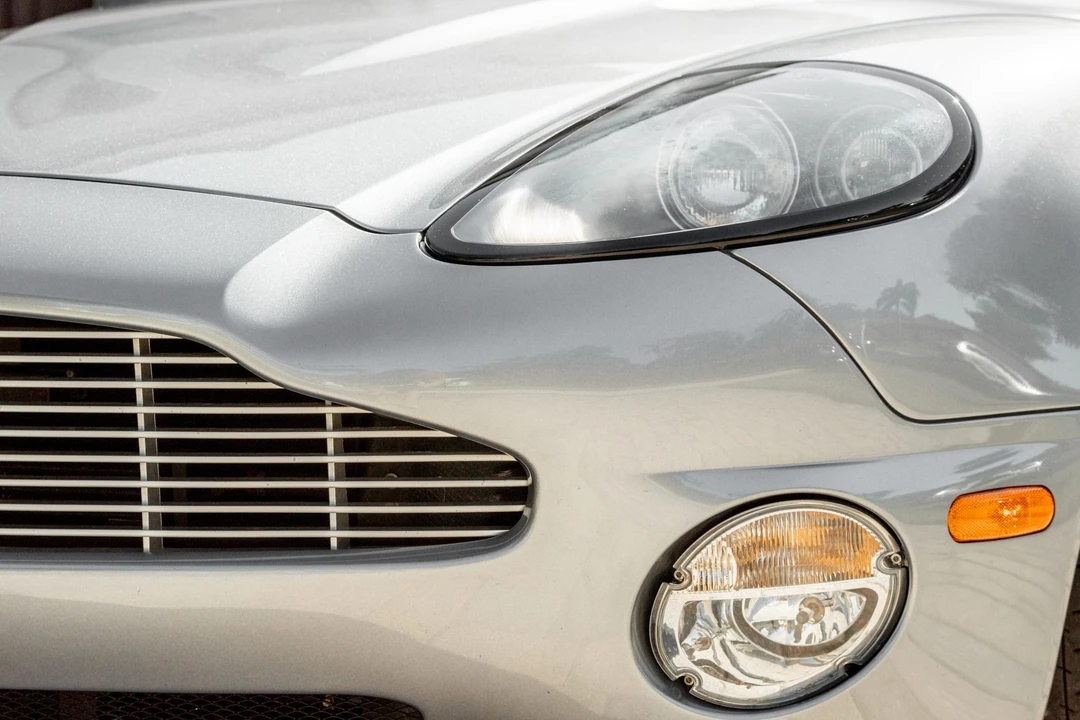 2003 Aston Martin Vanquish 1st Gen - Image 12 of 31