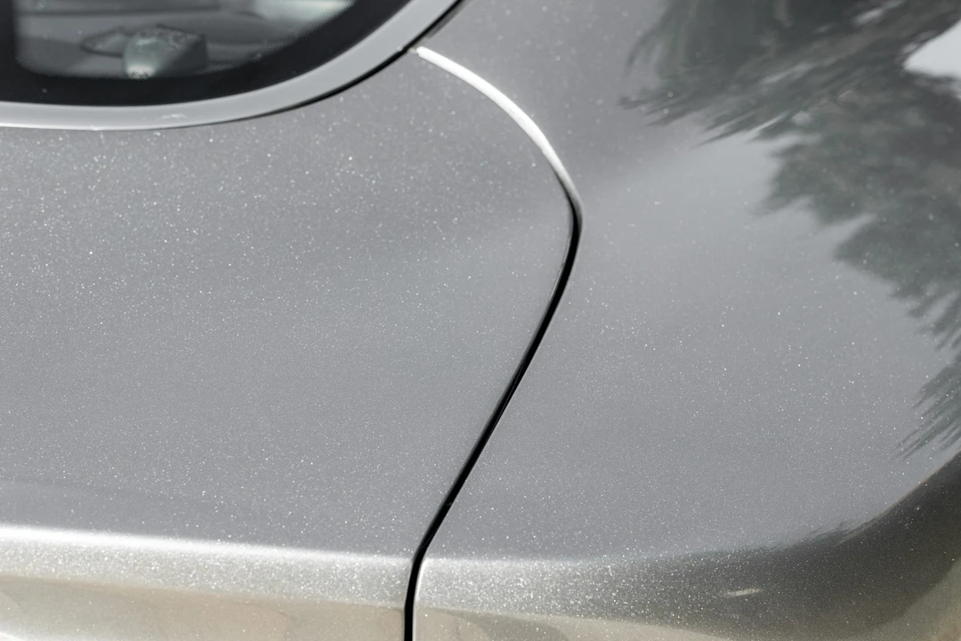 2003 Aston Martin Vanquish 1st Gen - Image 21 of 31