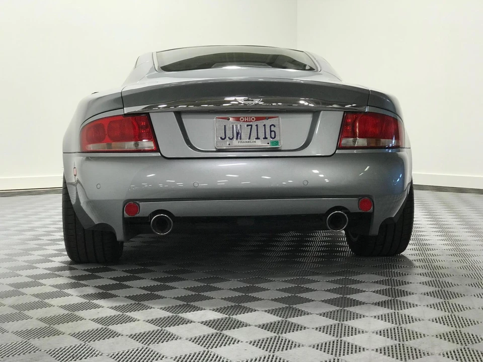 2003 Aston Martin Vanquish 1st Gen - Image 18 of 31