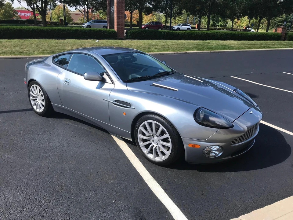 2003 Aston Martin Vanquish 1st Gen - Image 10 of 31