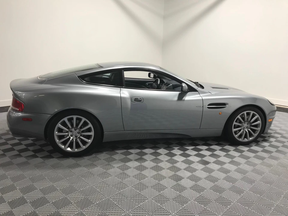 2003 Aston Martin Vanquish 1st Gen - Image 12 of 31