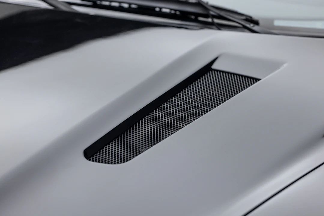 2003 Aston Martin Vanquish 1st Gen - Image 24 of 31