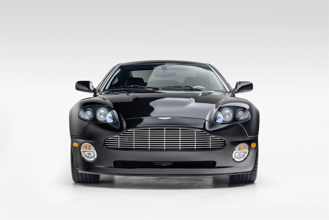 2003 Aston Martin Vanquish 1st Gen - Image 21 of 31