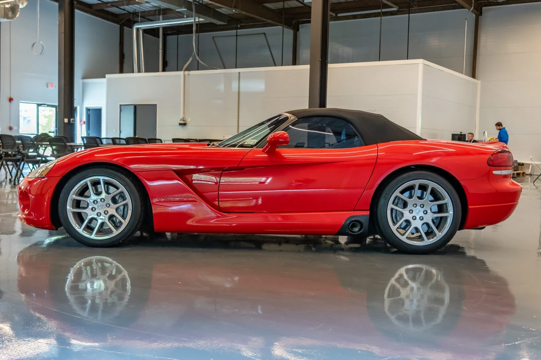 2003 Dodge Viper 3rd Gen - Image 17 of 31