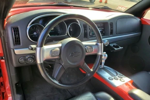 2004 Chevrolet SSR - Image 5 of 6