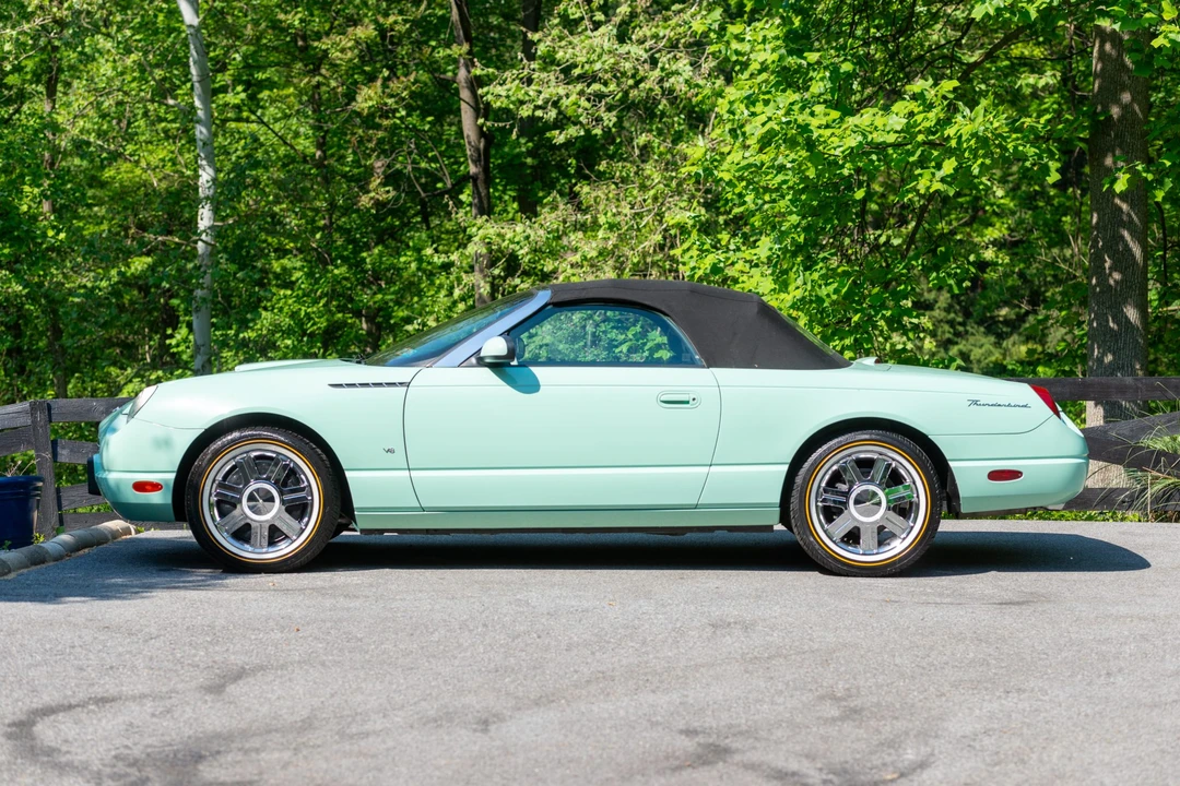 2004 Ford Thunderbird 11th Gen - Image 11 of 31