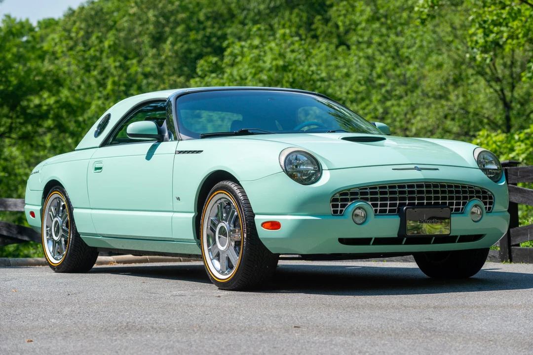 2004 Ford Thunderbird 11th Gen - Image 15 of 31
