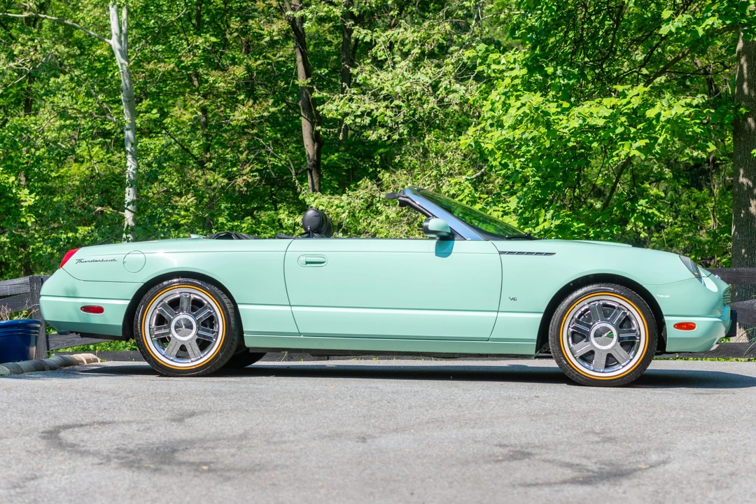 2004 Ford Thunderbird 11th Gen - Image 9 of 31