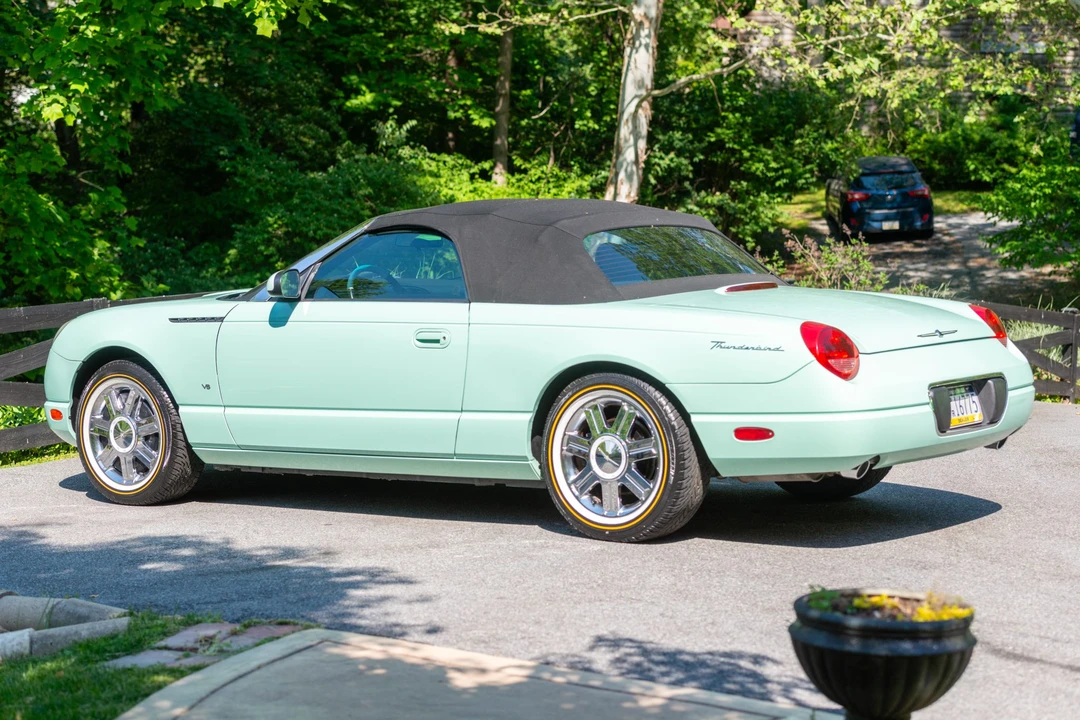 2004 Ford Thunderbird 11th Gen - Image 12 of 31