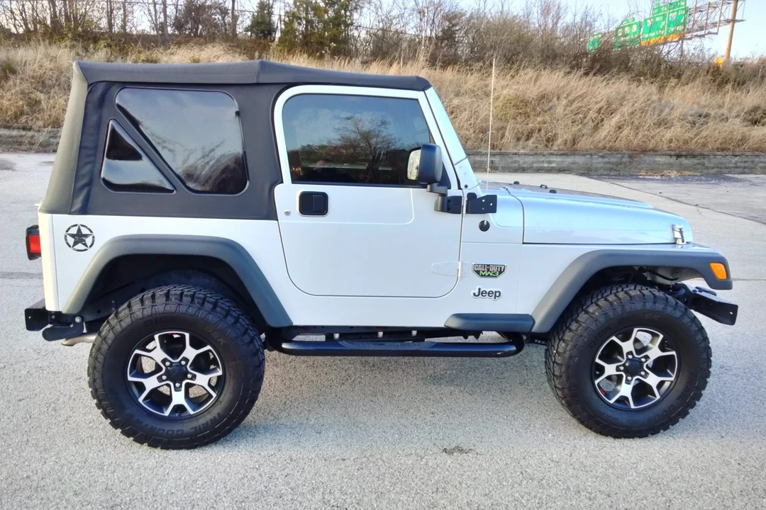 2004 Jeep TJ Wrangler - Image 7 of 31