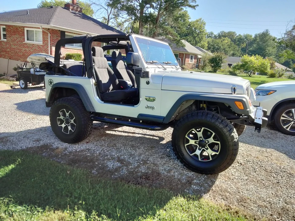 2004 Jeep TJ Wrangler - Image 17 of 31