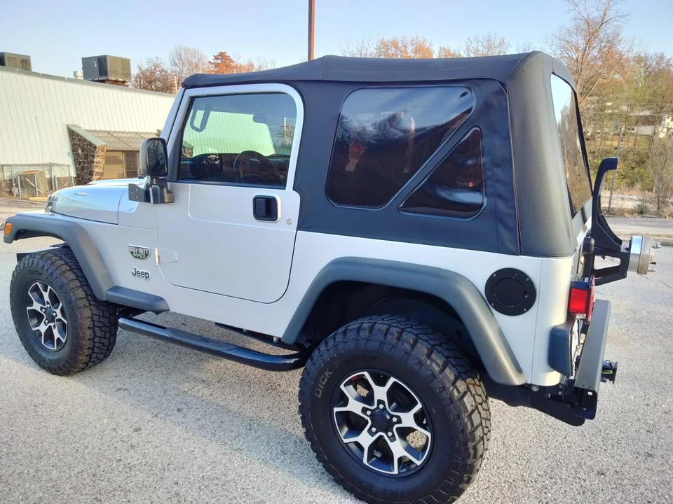 2004 Jeep TJ Wrangler - Image 12 of 31