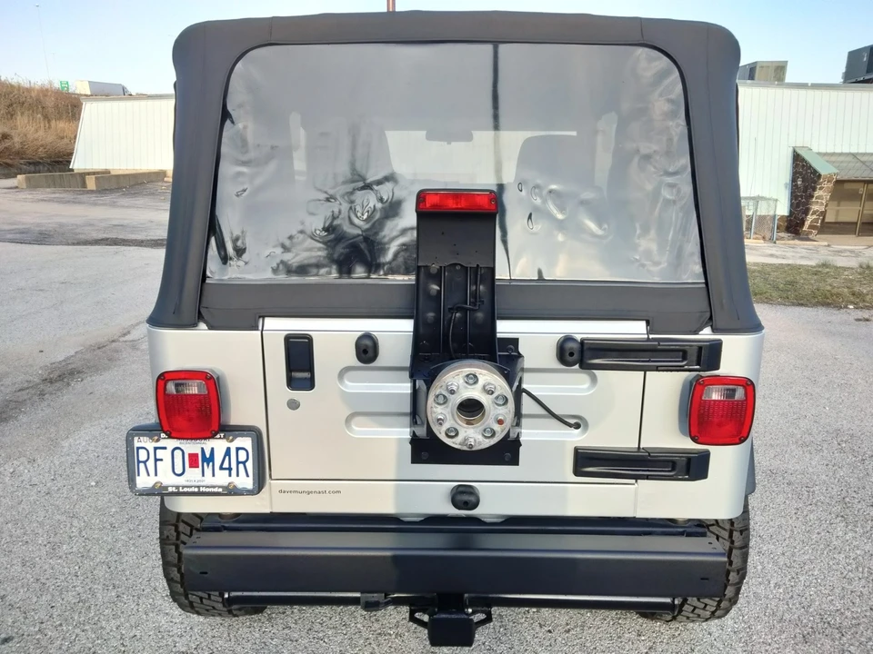 2004 Jeep TJ Wrangler - Image 11 of 31
