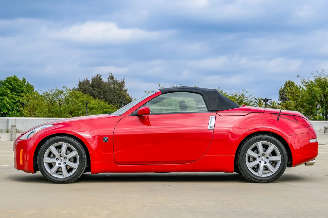 2004 Nissan 350Z 5th Gen - Image 16 of 31
