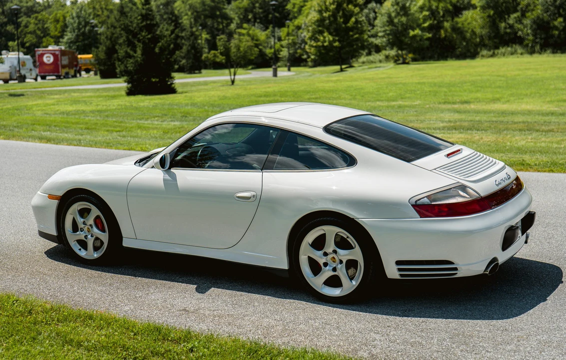 2004 Porsche 996 Carrera 4S - Image 16 of 31