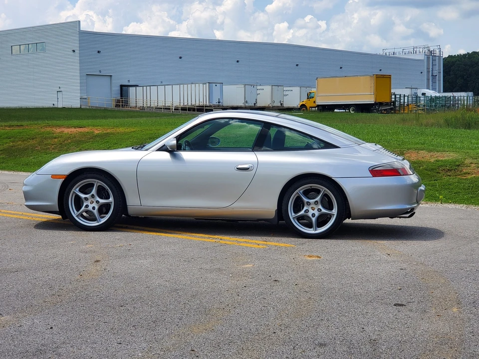 2004 Porsche 996 Carrera - Image 10 of 31