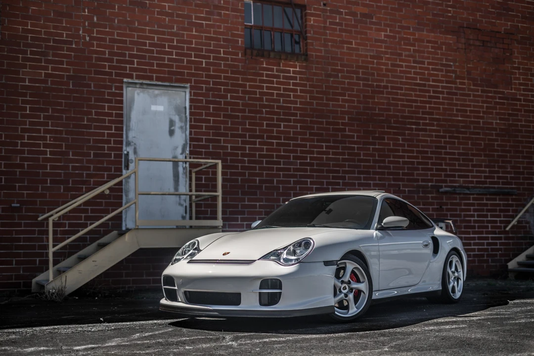 2004 Porsche 996 Turbo - Image 11 of 31