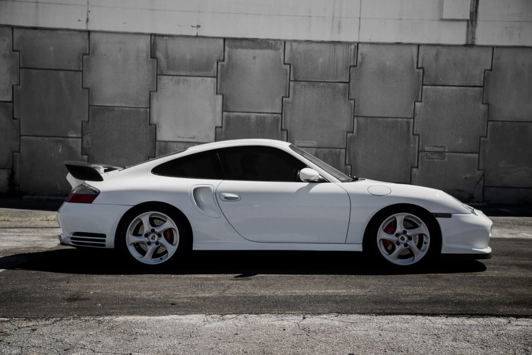 2004 Porsche 996 Turbo - Image 16 of 31