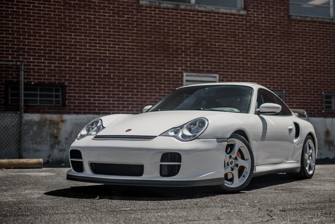2004 Porsche 996 Turbo - Image 12 of 31