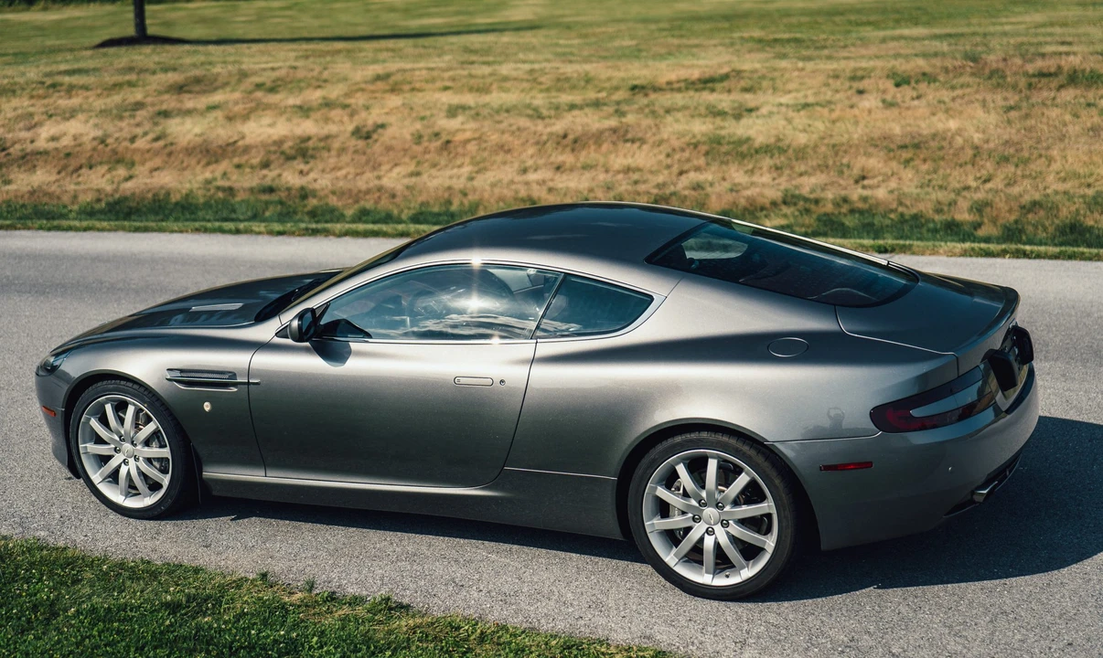 2005 Aston Martin DB9 - Image 17 of 31
