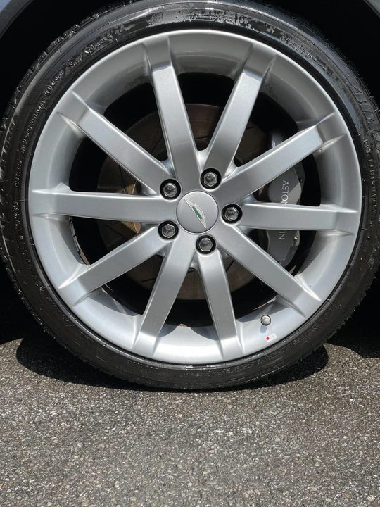 2005 Aston Martin DB9 - Image 28 of 31