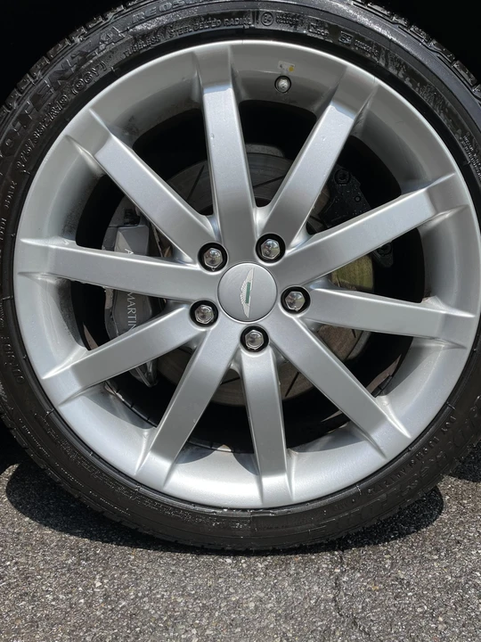 2005 Aston Martin DB9 - Image 29 of 31