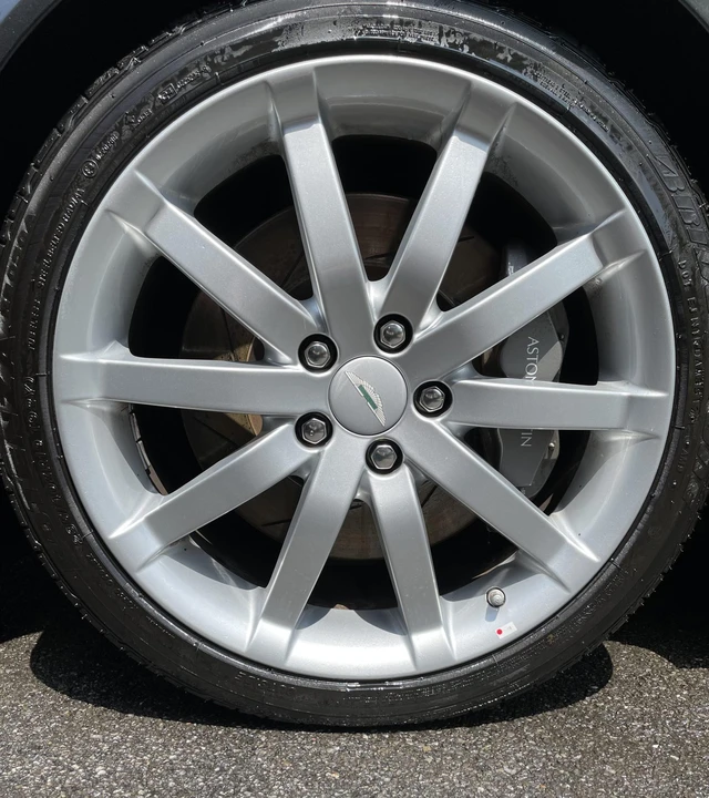 2005 Aston Martin DB9 - Image 26 of 31
