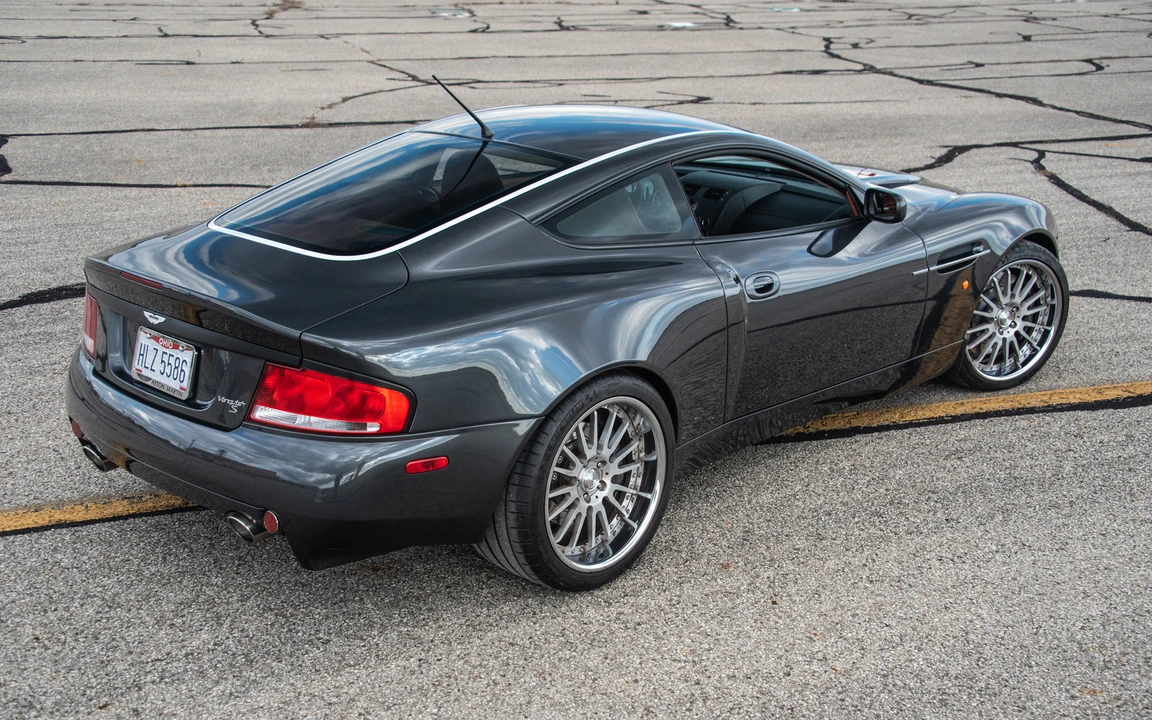 2005 Aston Martin Vanquish 1st Gen - Image 17 of 31