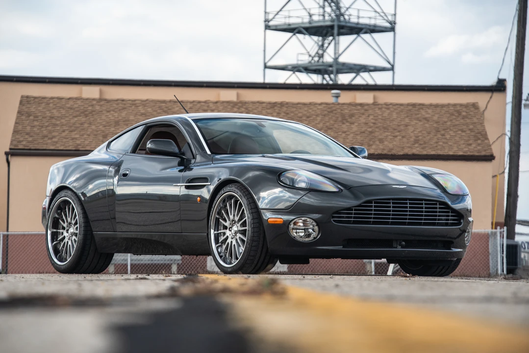 2005 Aston Martin Vanquish 1st Gen - Image 20 of 31