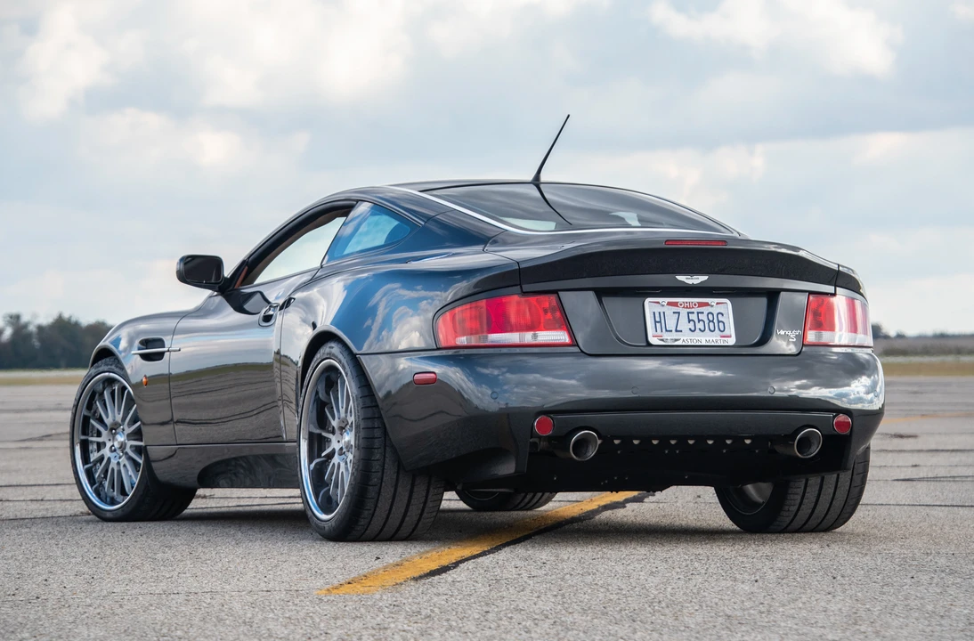2005 Aston Martin Vanquish 1st Gen - Image 13 of 31