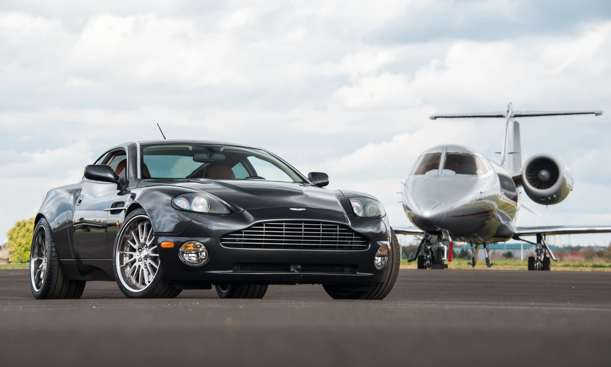 2005 Aston Martin Vanquish 1st Gen - Image 22 of 31