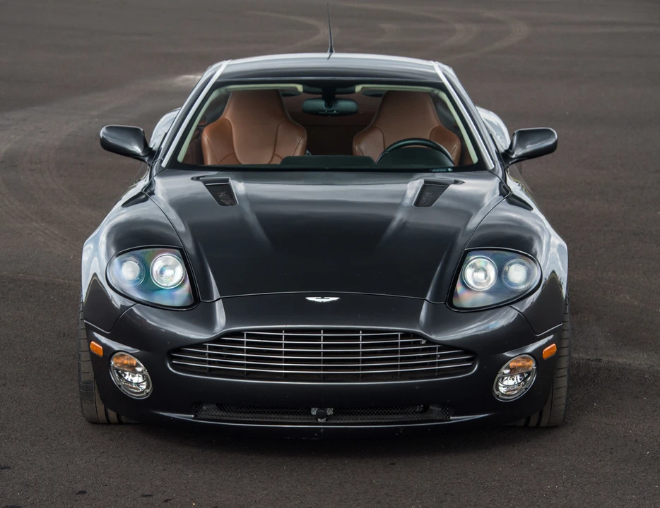 2005 Aston Martin Vanquish 1st Gen - Image 25 of 31
